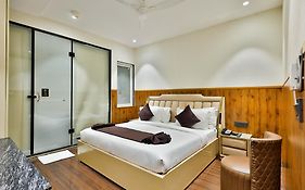 Clay Inn Hotels, Paschim Vihar Delhi (national Capital Territory Of India)