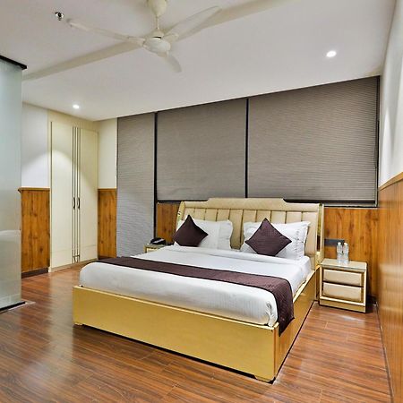 Clay Inn Hotels, Paschim Vihar Delhi  Exterior photo